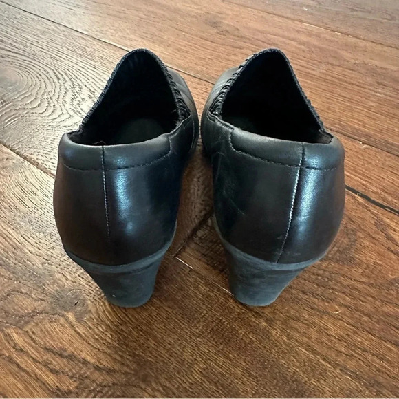 Clarks Black Leather Block Heel Slip On Size 7 M 80825 bendable comfort - Picture 4 of 8